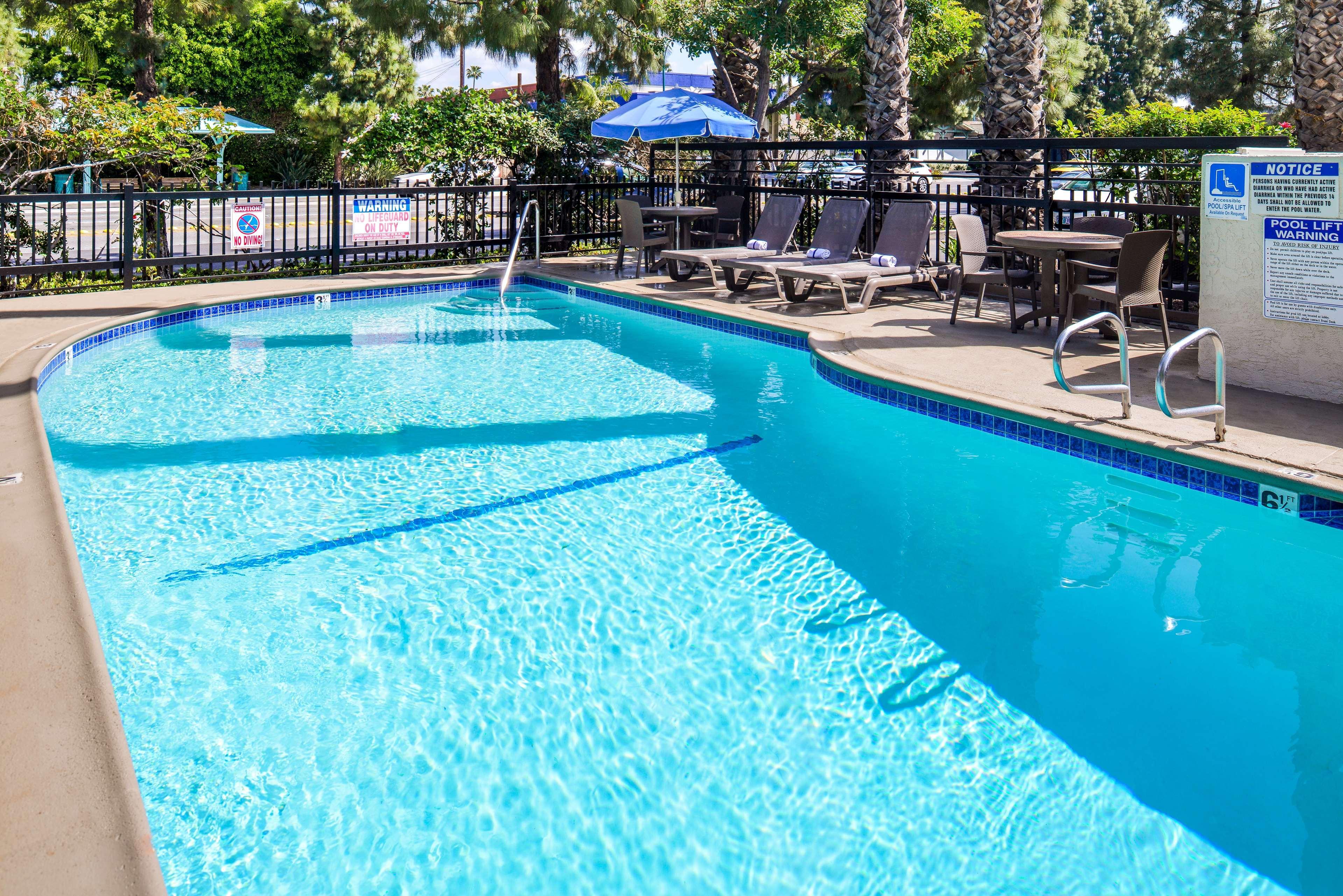 Best Western Courtesy Inn Hotel - Anaheim Resort At The Park Kültér fotó