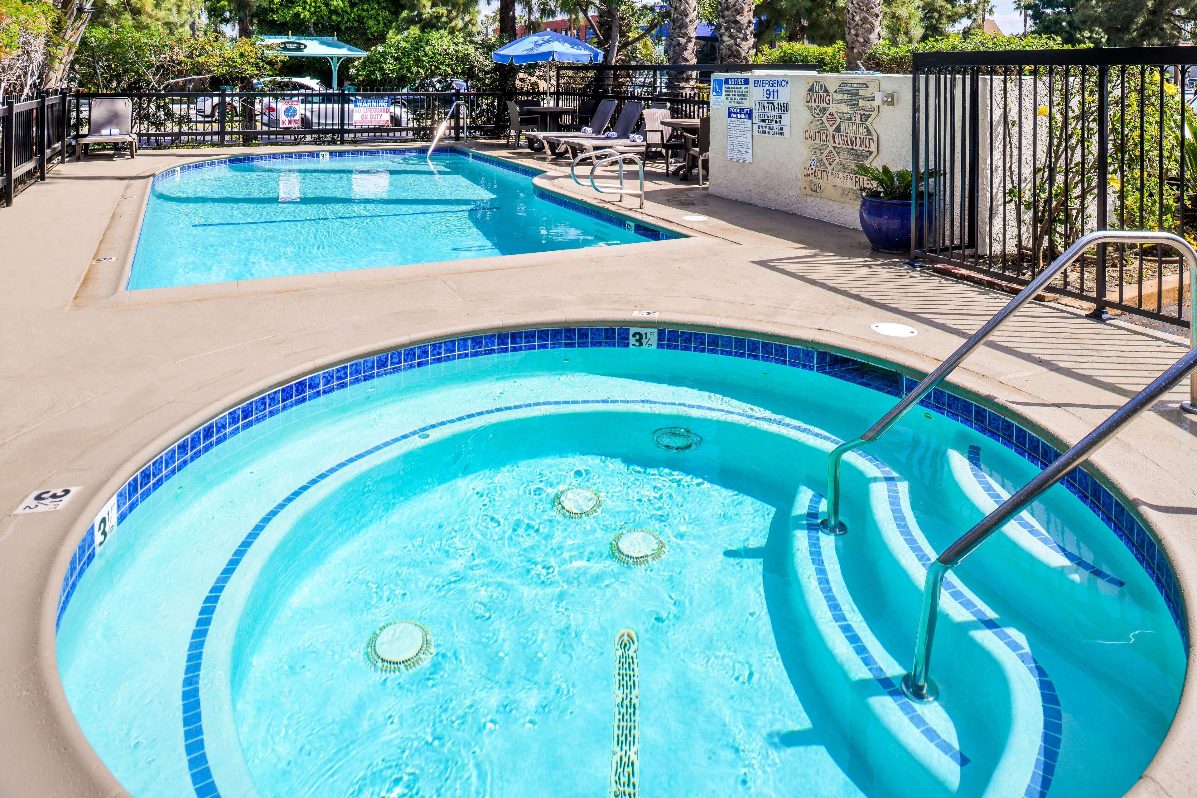 Best Western Courtesy Inn Hotel - Anaheim Resort At The Park Kültér fotó