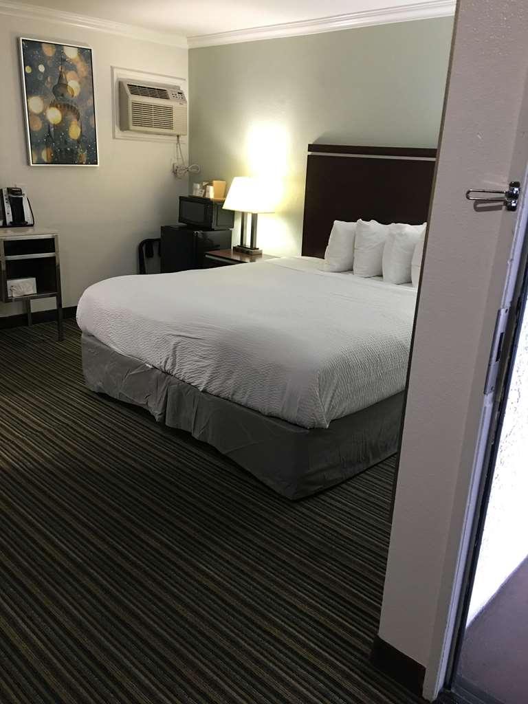 Best Western Courtesy Inn Hotel - Anaheim Resort At The Park Szoba fotó