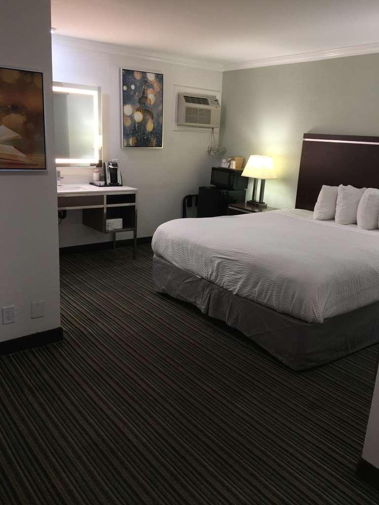 Best Western Courtesy Inn Hotel - Anaheim Resort At The Park Szoba fotó