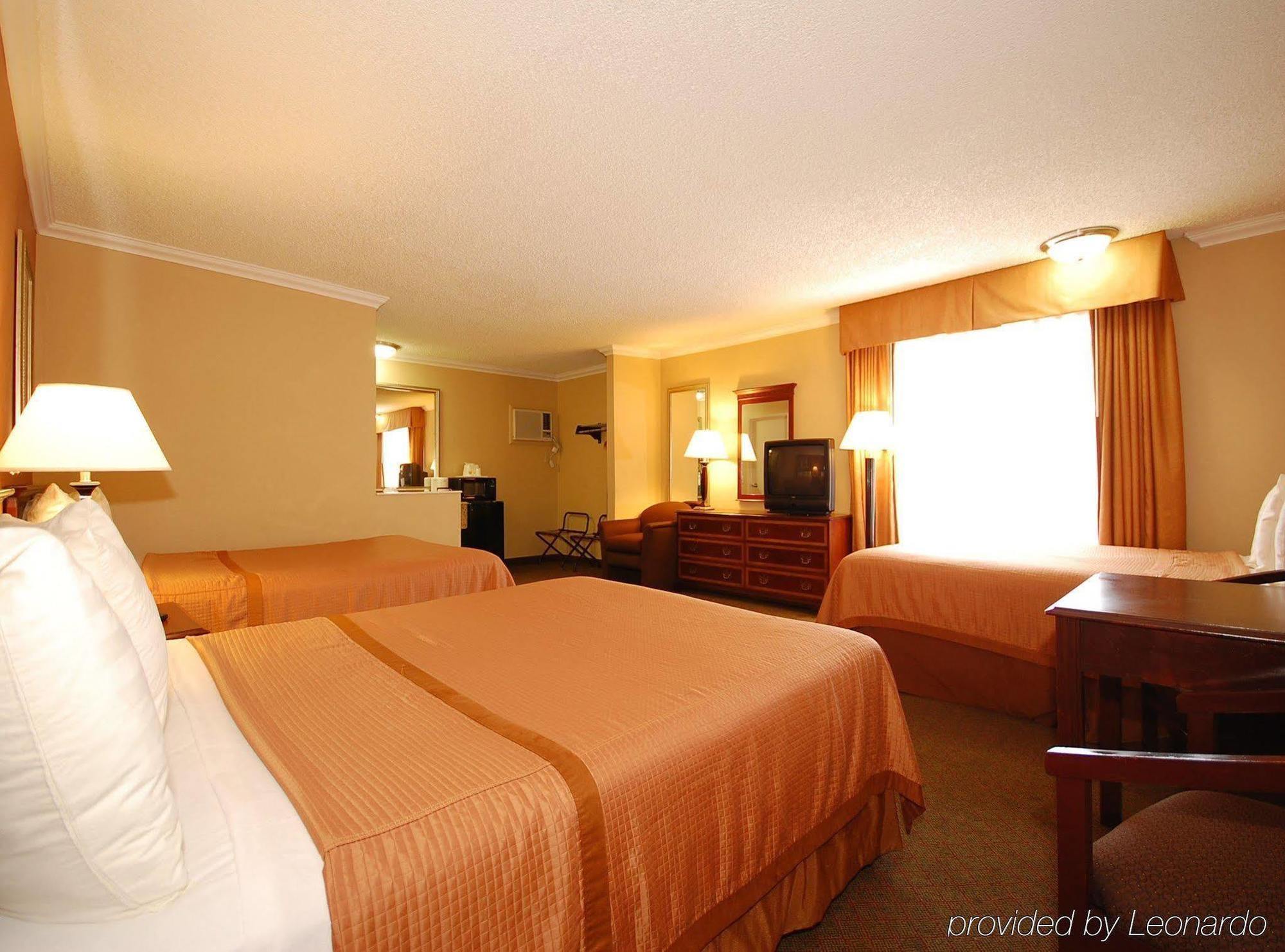 Best Western Courtesy Inn Hotel - Anaheim Resort At The Park Szoba fotó